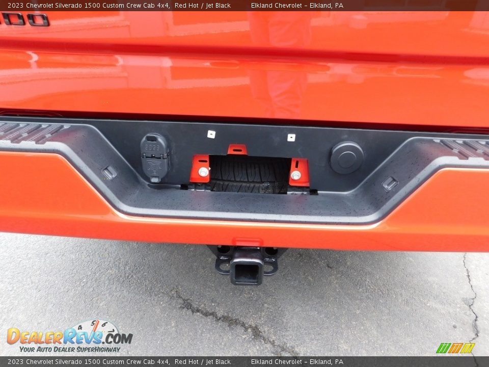 2023 Chevrolet Silverado 1500 Custom Crew Cab 4x4 Red Hot / Jet Black Photo #14