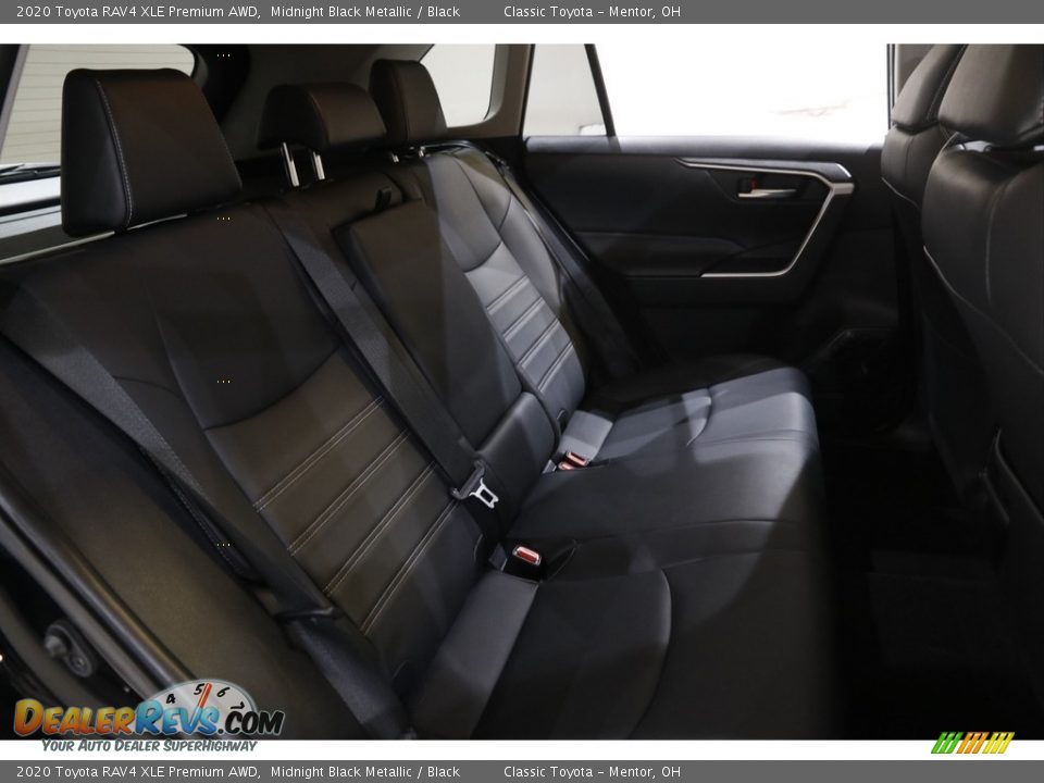 2020 Toyota RAV4 XLE Premium AWD Midnight Black Metallic / Black Photo #21
