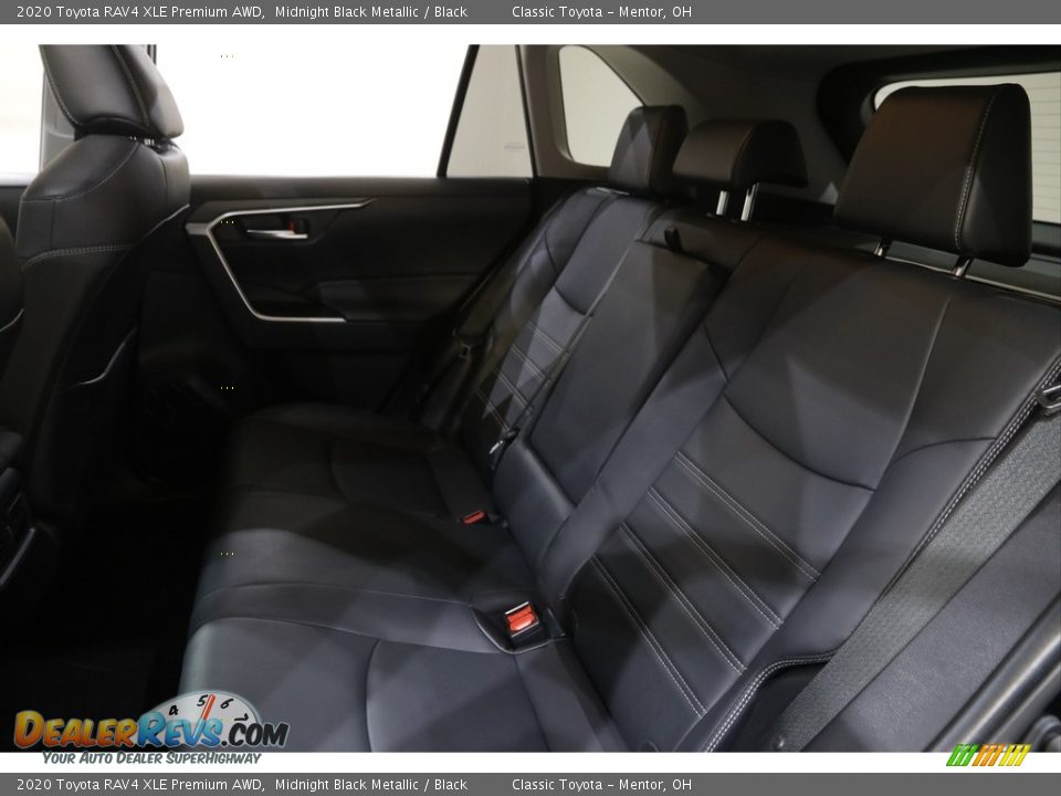 2020 Toyota RAV4 XLE Premium AWD Midnight Black Metallic / Black Photo #22