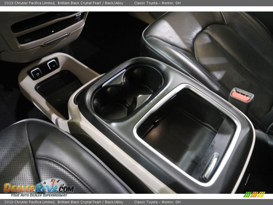 2019 Chrysler Pacifica Limited Brilliant Black Crystal Pearl / Black/Alloy Photo #18