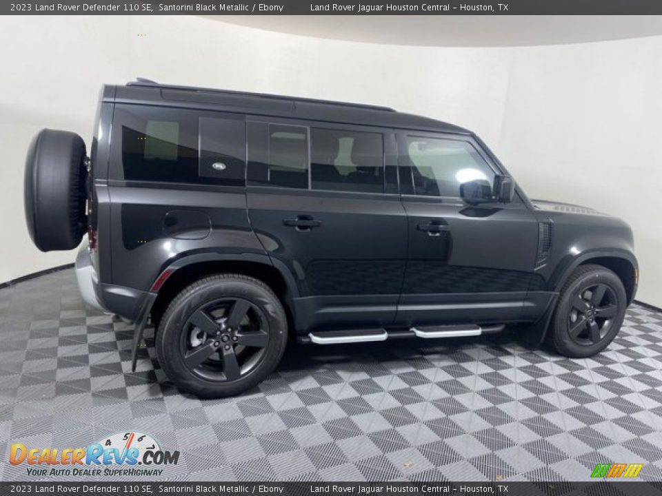 2023 Land Rover Defender 110 SE Santorini Black Metallic / Ebony Photo #11
