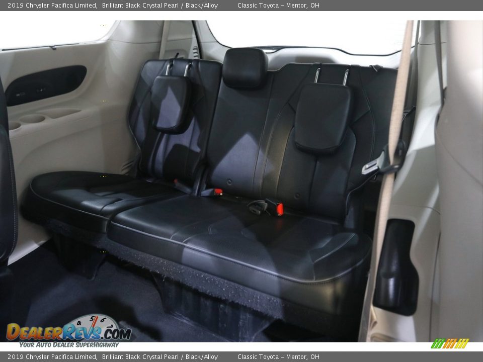 2019 Chrysler Pacifica Limited Brilliant Black Crystal Pearl / Black/Alloy Photo #22