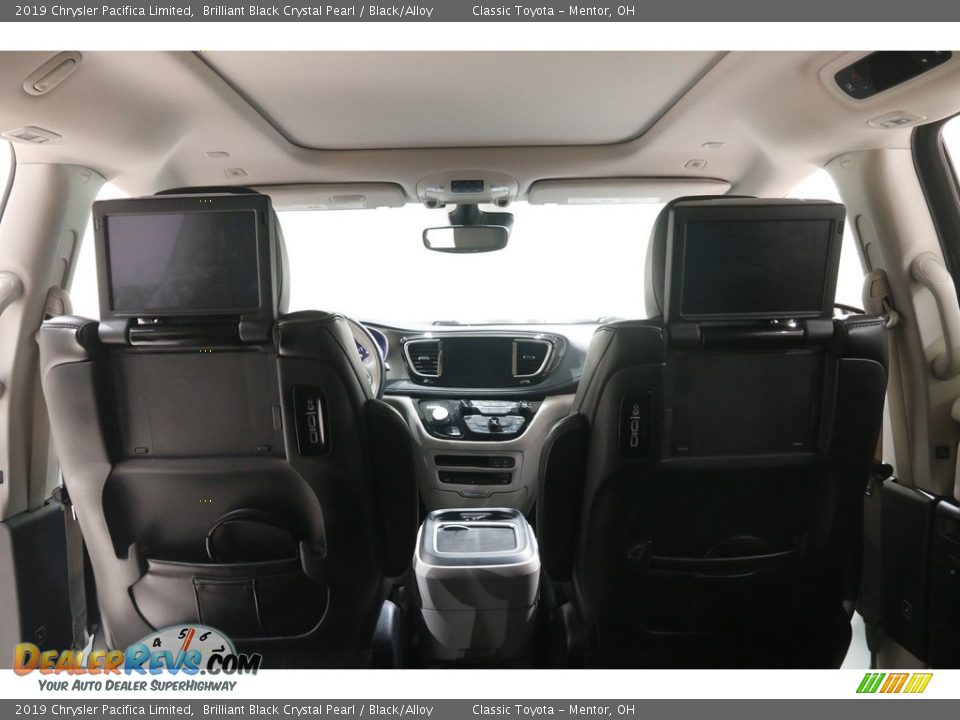 2019 Chrysler Pacifica Limited Brilliant Black Crystal Pearl / Black/Alloy Photo #23