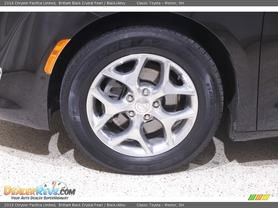 2019 Chrysler Pacifica Limited Brilliant Black Crystal Pearl / Black/Alloy Photo #26
