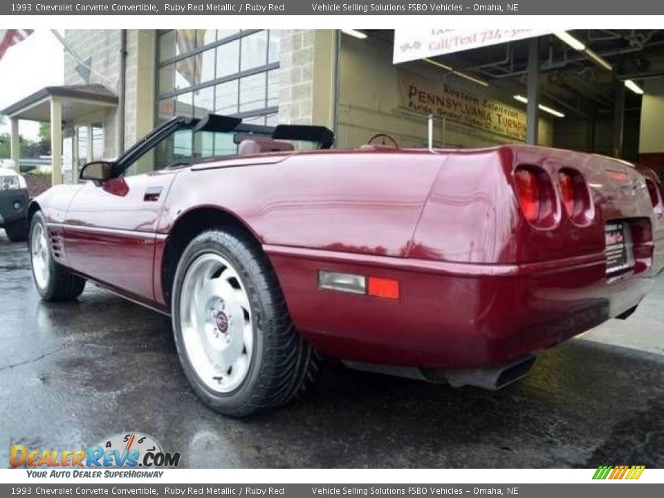 1993 Chevrolet Corvette Convertible Ruby Red Metallic / Ruby Red Photo #5