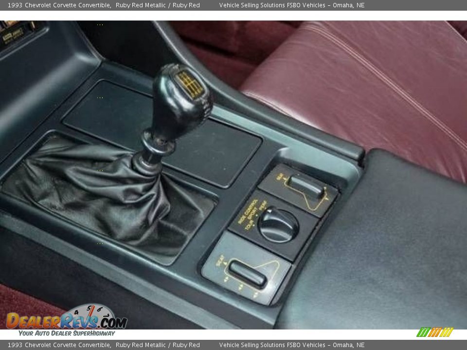 1993 Chevrolet Corvette Convertible Shifter Photo #13