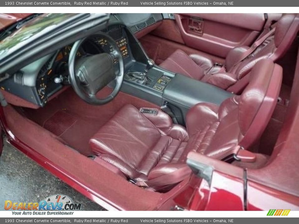 Front Seat of 1993 Chevrolet Corvette Convertible Photo #14