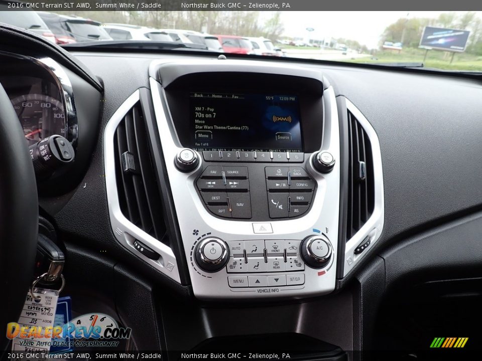 Controls of 2016 GMC Terrain SLT AWD Photo #25