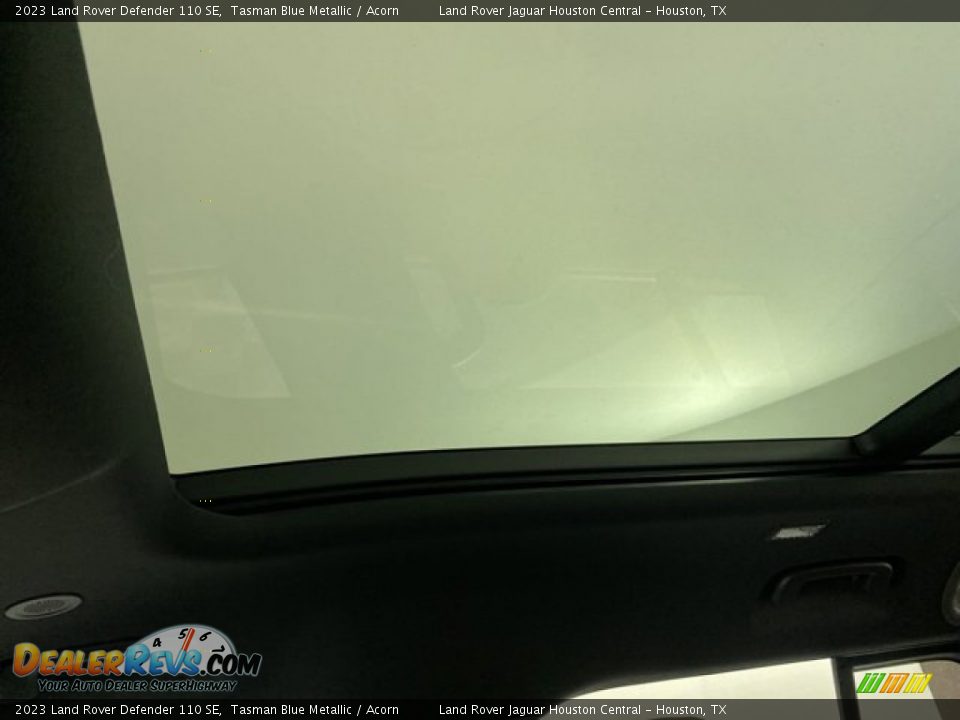 Sunroof of 2023 Land Rover Defender 110 SE Photo #24