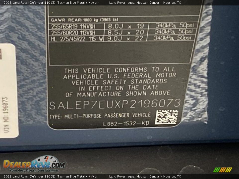 2023 Land Rover Defender 110 SE Tasman Blue Metallic / Acorn Photo #25