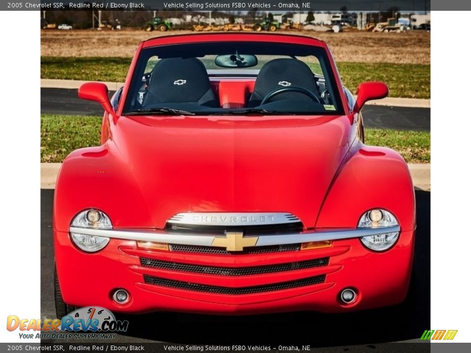 2005 Chevrolet SSR Redline Red / Ebony Black Photo #17