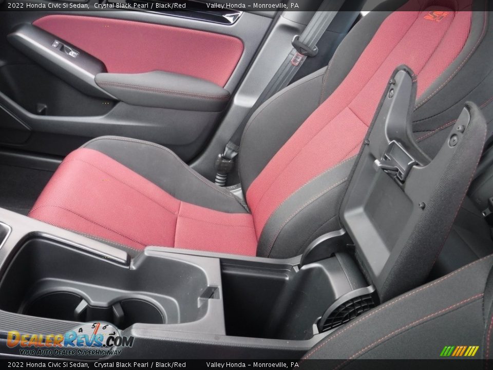 Front Seat of 2022 Honda Civic Si Sedan Photo #29