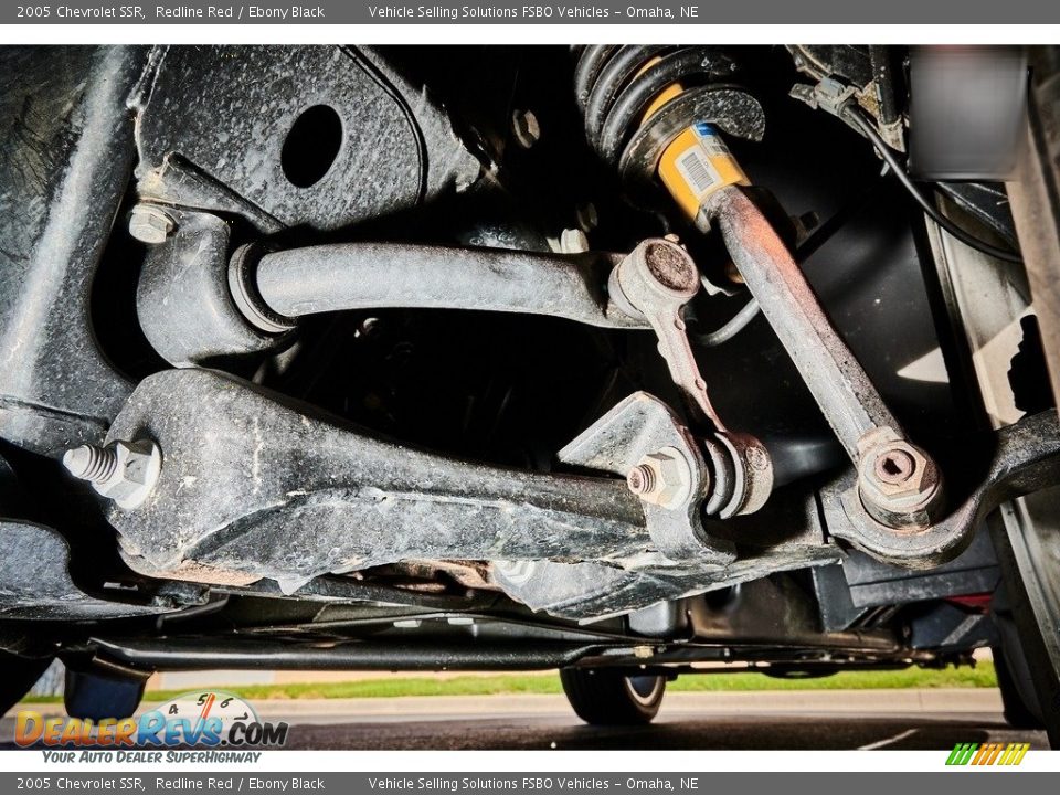 Undercarriage of 2005 Chevrolet SSR  Photo #23