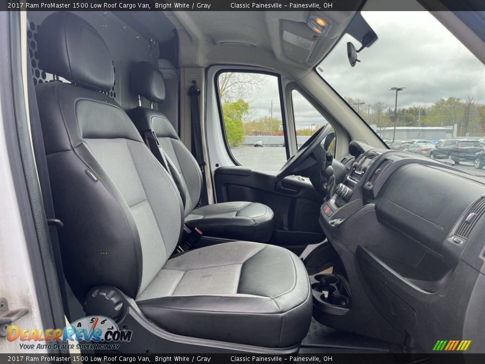 2017 Ram ProMaster 1500 Low Roof Cargo Van Bright White / Gray Photo #23