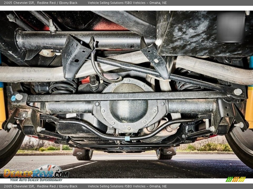 Undercarriage of 2005 Chevrolet SSR  Photo #27