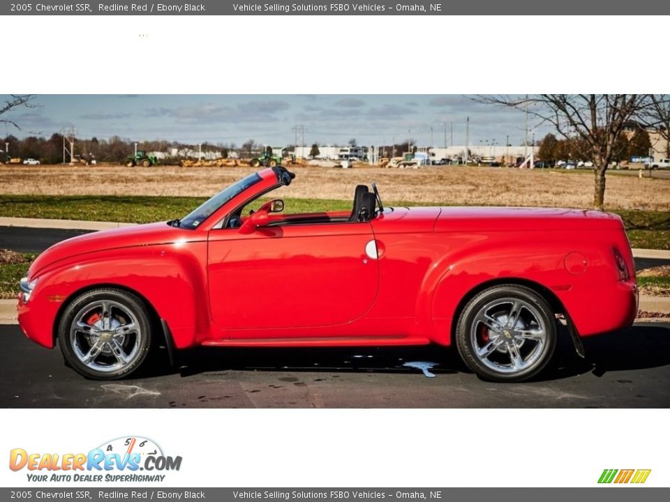 2005 Chevrolet SSR Redline Red / Ebony Black Photo #30