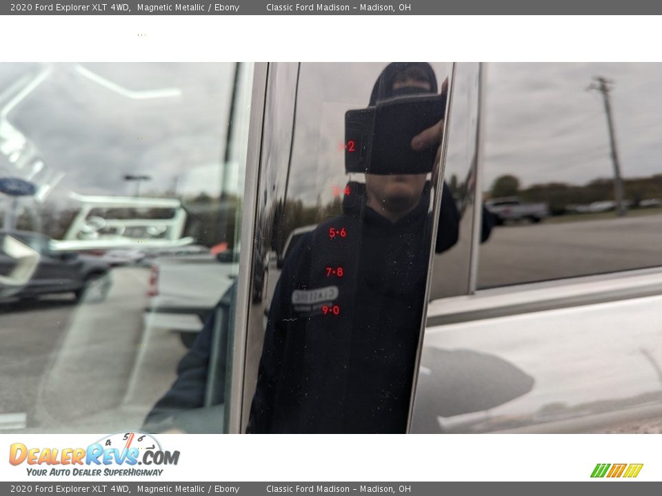 2020 Ford Explorer XLT 4WD Magnetic Metallic / Ebony Photo #24
