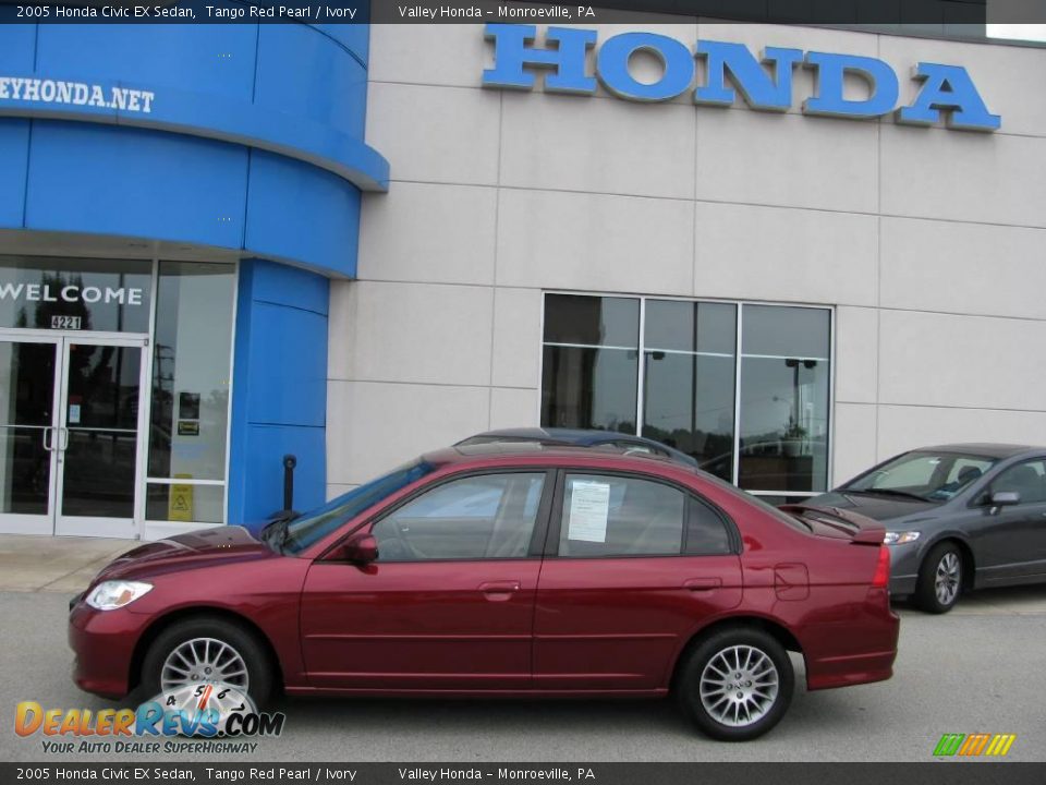 2005 Honda Civic EX Sedan Tango Red Pearl / Ivory Photo #3