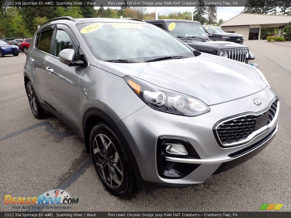 Front 3/4 View of 2022 Kia Sportage EX AWD Photo #2