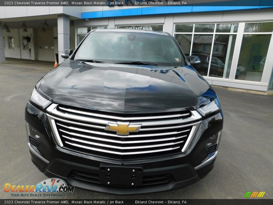 2023 Chevrolet Traverse Premier AWD Mosaic Black Metallic / Jet Black Photo #3