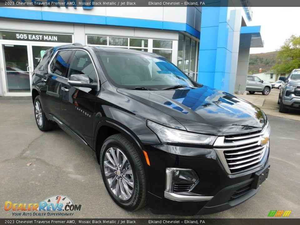 2023 Chevrolet Traverse Premier AWD Mosaic Black Metallic / Jet Black Photo #4