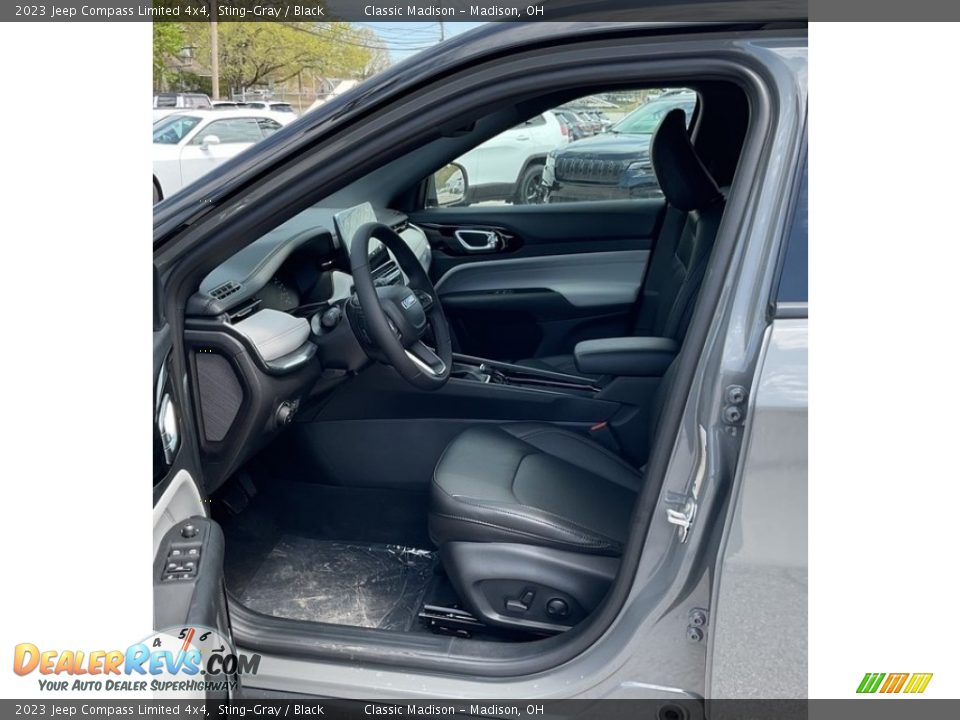 2023 Jeep Compass Limited 4x4 Sting-Gray / Black Photo #2