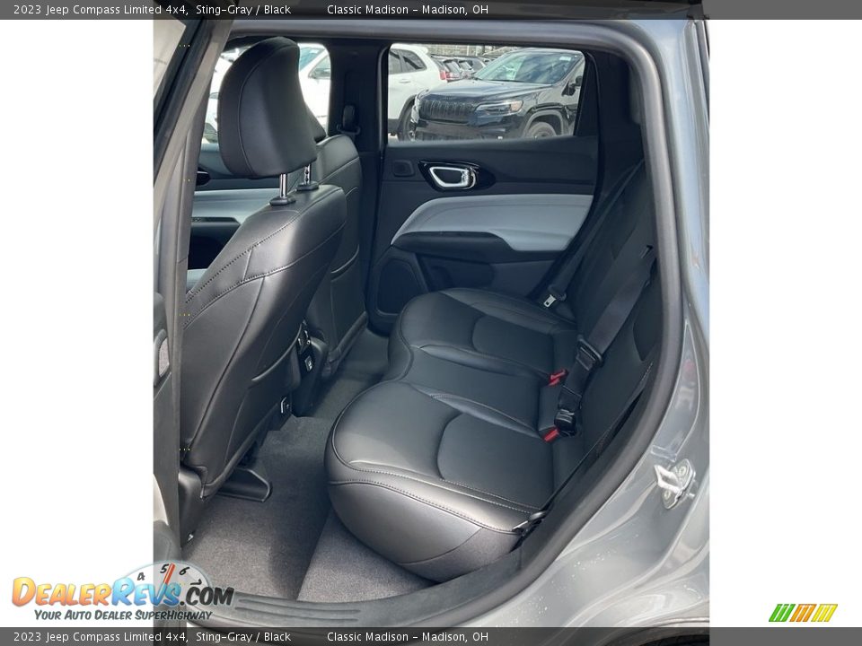 2023 Jeep Compass Limited 4x4 Sting-Gray / Black Photo #3