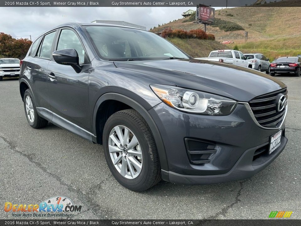Front 3/4 View of 2016 Mazda CX-5 Sport Photo #1