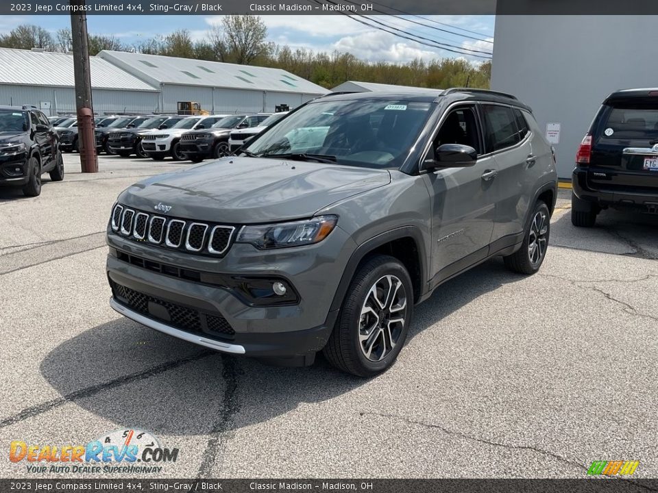 2023 Jeep Compass Limited 4x4 Sting-Gray / Black Photo #8