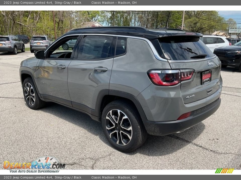 2023 Jeep Compass Limited 4x4 Sting-Gray / Black Photo #9