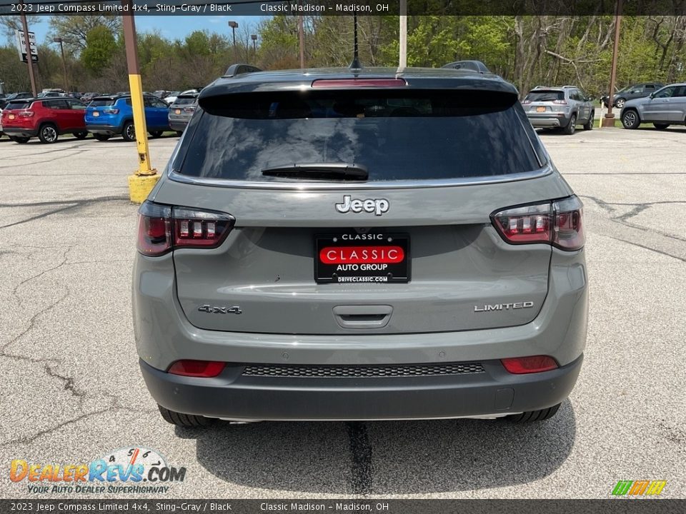 2023 Jeep Compass Limited 4x4 Sting-Gray / Black Photo #10