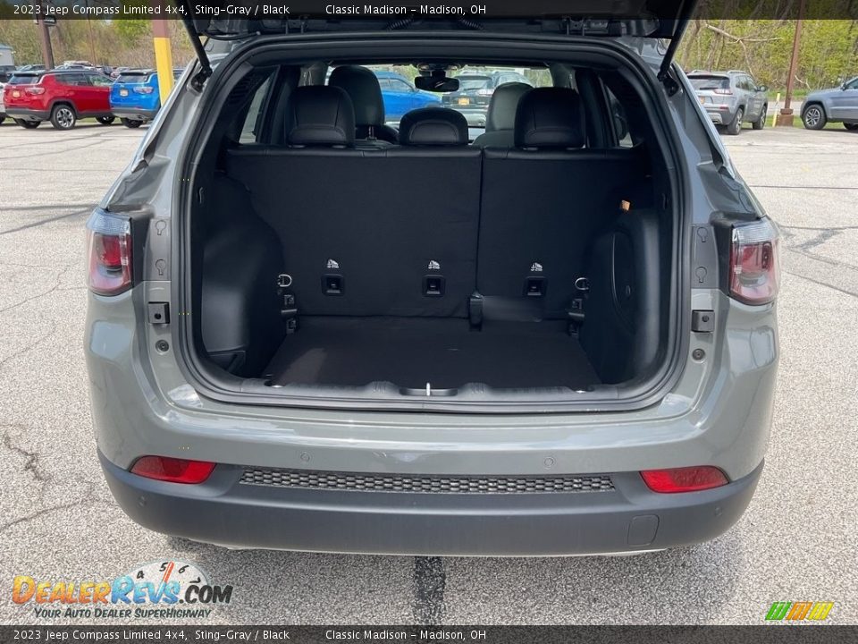 2023 Jeep Compass Limited 4x4 Sting-Gray / Black Photo #14