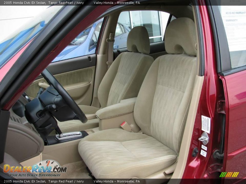 2005 Honda Civic EX Sedan Tango Red Pearl / Ivory Photo #12