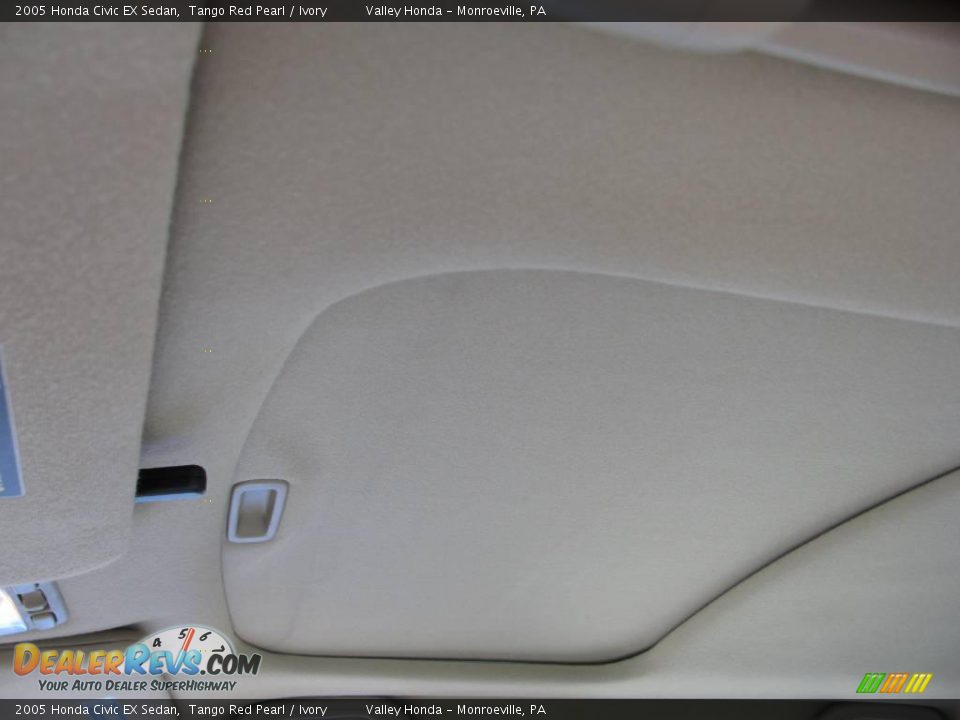 2005 Honda Civic EX Sedan Tango Red Pearl / Ivory Photo #14