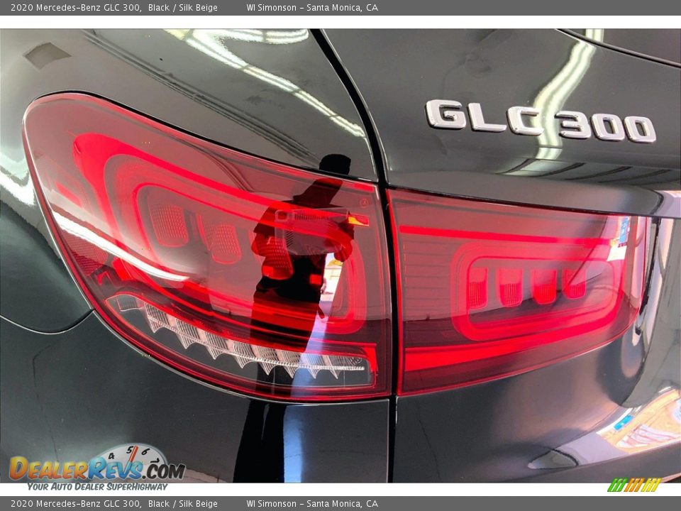 2020 Mercedes-Benz GLC 300 Black / Silk Beige Photo #28