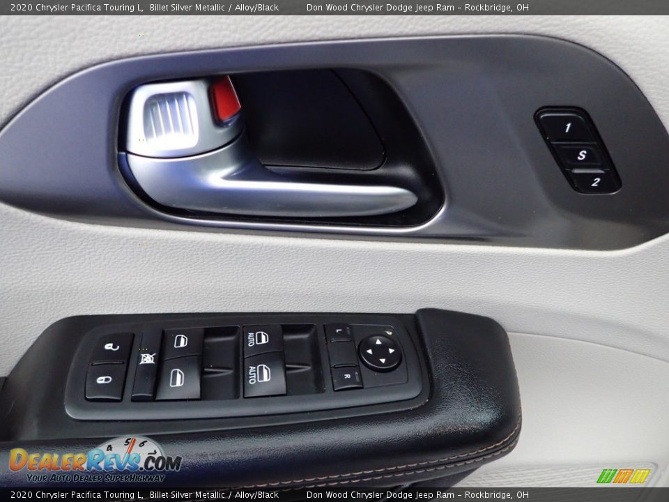 2020 Chrysler Pacifica Touring L Billet Silver Metallic / Alloy/Black Photo #13
