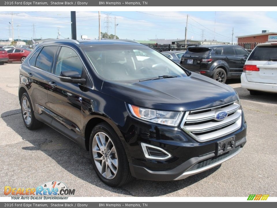 Front 3/4 View of 2016 Ford Edge Titanium Photo #7