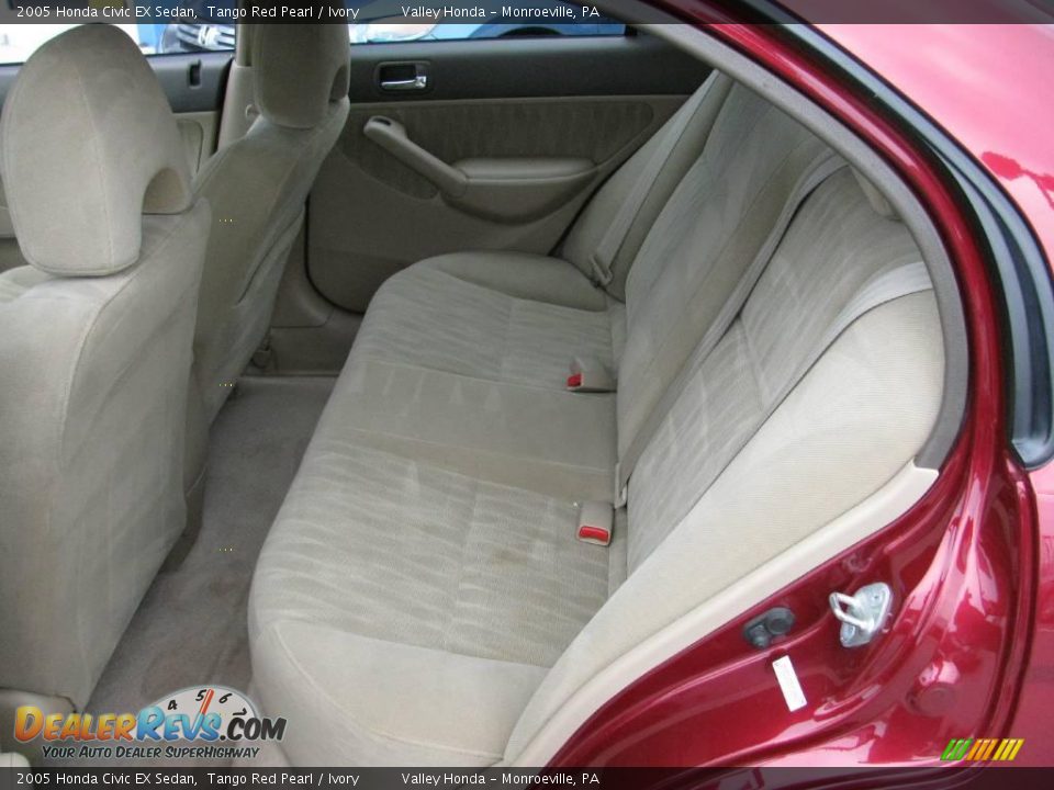 2005 Honda Civic EX Sedan Tango Red Pearl / Ivory Photo #18