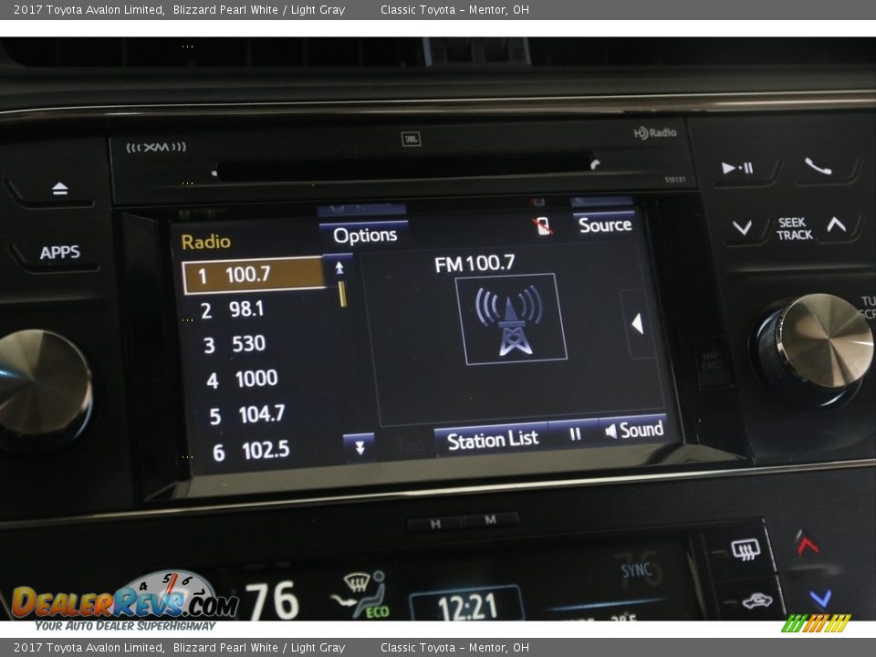 2017 Toyota Avalon Limited Blizzard Pearl White / Light Gray Photo #10