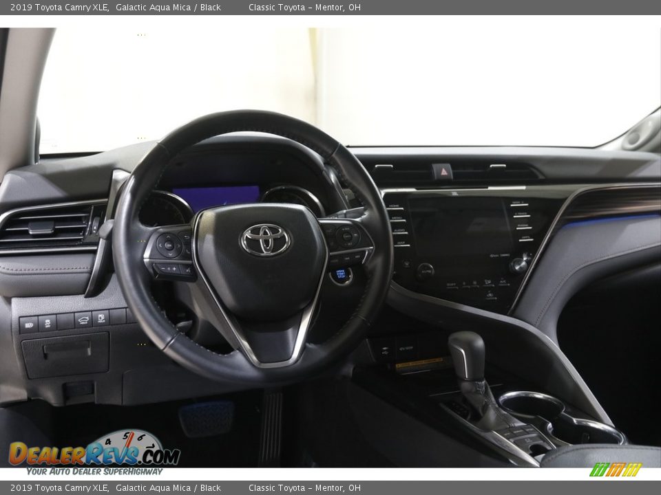 2019 Toyota Camry XLE Galactic Aqua Mica / Black Photo #6