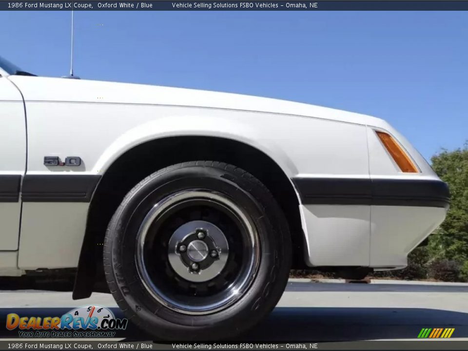 1986 Ford Mustang LX Coupe Oxford White / Blue Photo #24