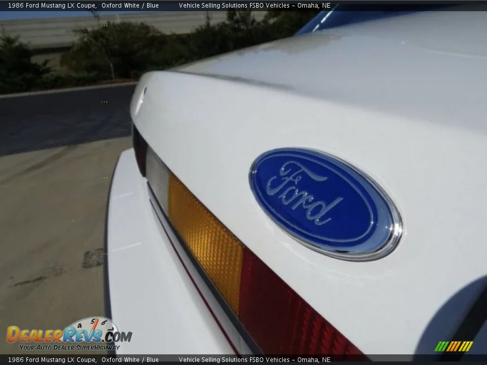 1986 Ford Mustang LX Coupe Oxford White / Blue Photo #29