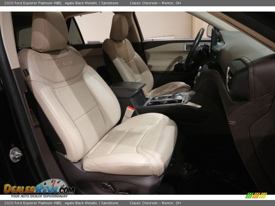 2020 Ford Explorer Platinum 4WD Agate Black Metallic / Sandstone Photo #17