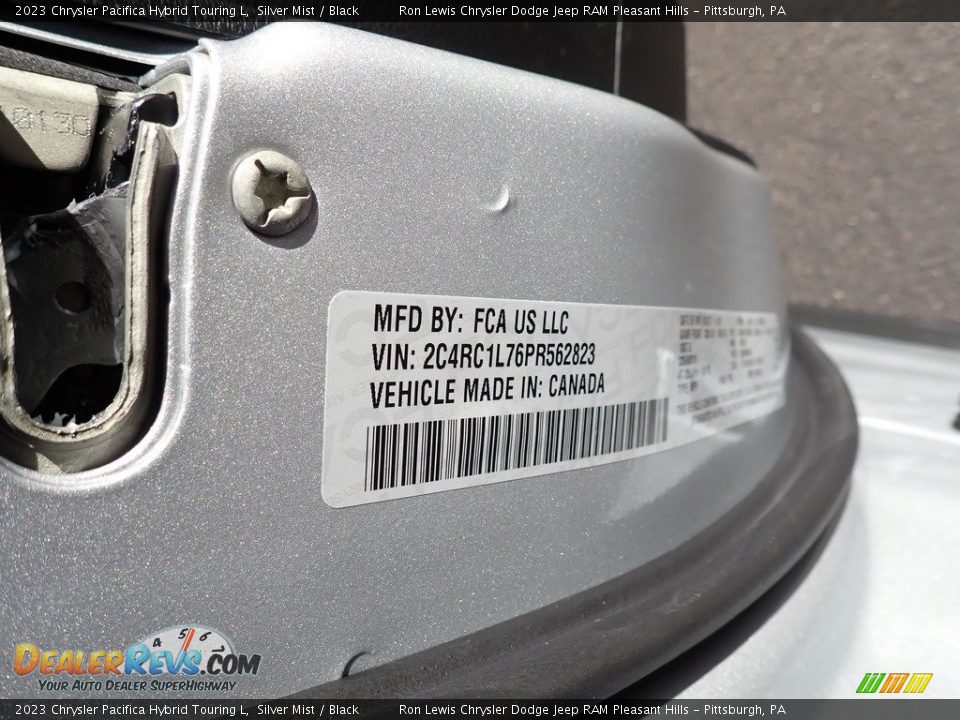 2023 Chrysler Pacifica Hybrid Touring L Silver Mist / Black Photo #16