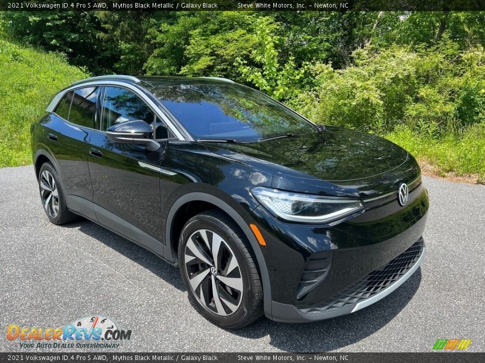 Front 3/4 View of 2021 Volkswagen ID.4 Pro S AWD Photo #5