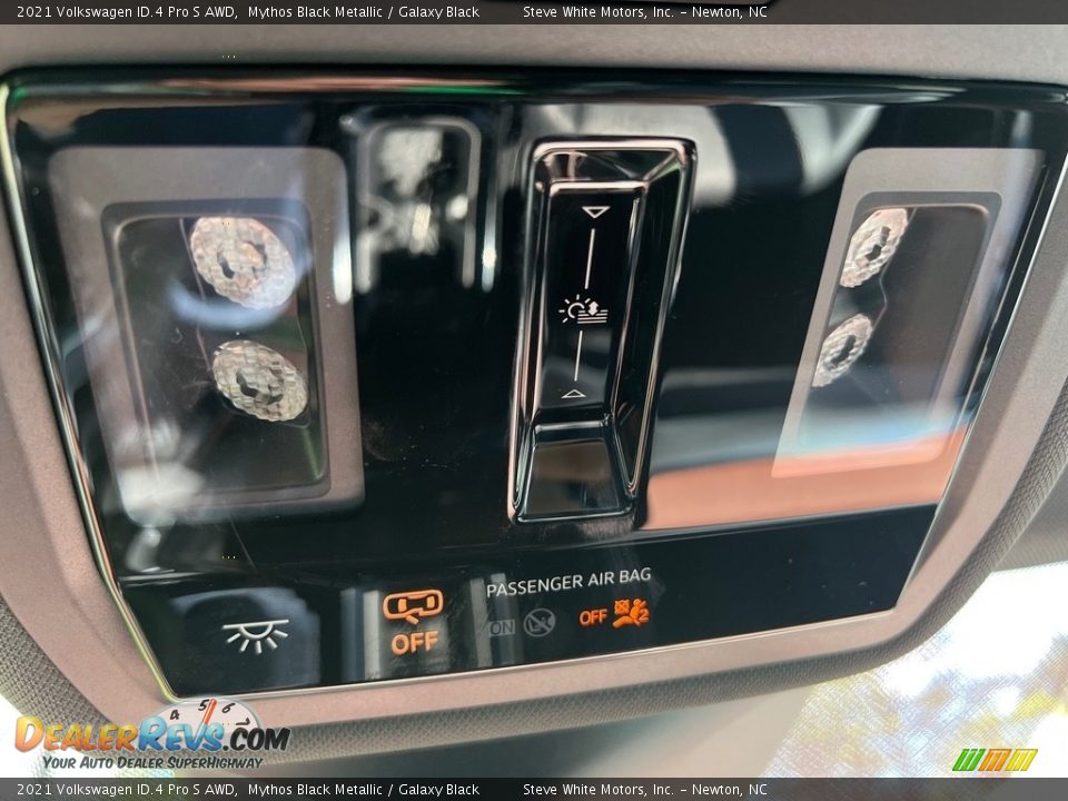 Controls of 2021 Volkswagen ID.4 Pro S AWD Photo #30