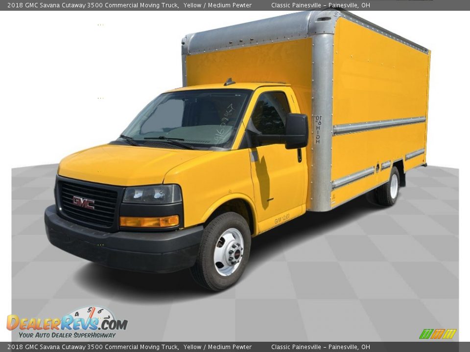 Front 3/4 View of 2018 GMC Savana Cutaway 3500 Commercial Moving Truck Photo #1