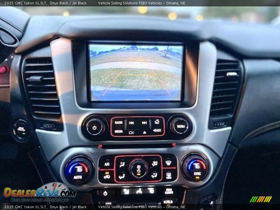 Controls of 2015 GMC Yukon XL SLT Photo #5