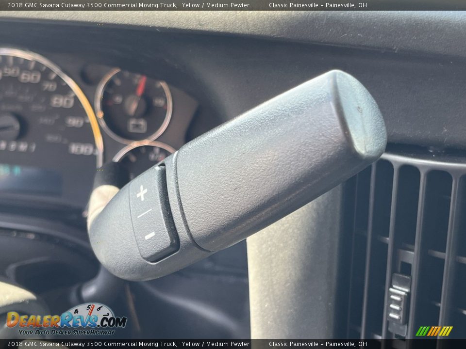 2018 GMC Savana Cutaway 3500 Commercial Moving Truck Shifter Photo #6