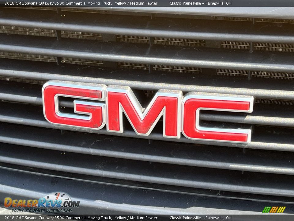 2018 GMC Savana Cutaway 3500 Commercial Moving Truck Logo Photo #16